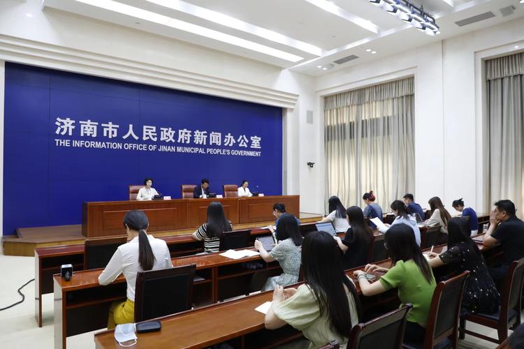 加强精准对接,拓展工业互联网应用新模式,打造一批工业互联网标杆工厂